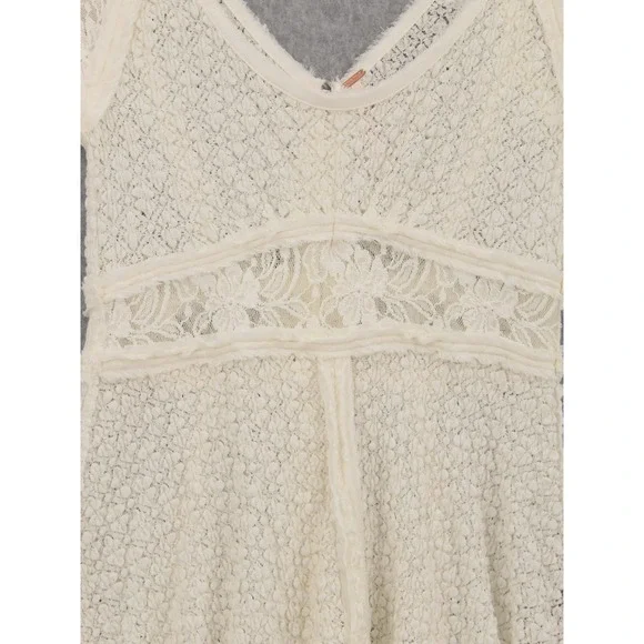 Free People Besties Top women Small Cream Lace Boho Back Button Cap Sleeve - Picture 8 of 14
